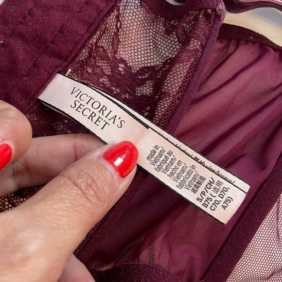 Victoria’s Secret Dream Angels Burgundy and Pink Lace Up Front Corset Bra Top - Picture 7 of 11